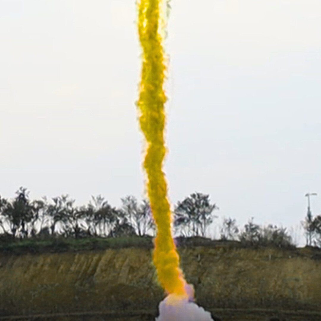 YELLOW DAYTIME ECO 25 SHOT YELLOW FIREWORKS CAKE – PER PIECE 12 YELLOW DAYTIME ECO 25 SHOT YELLOW FIREWORKS CAKE – PER PIECE