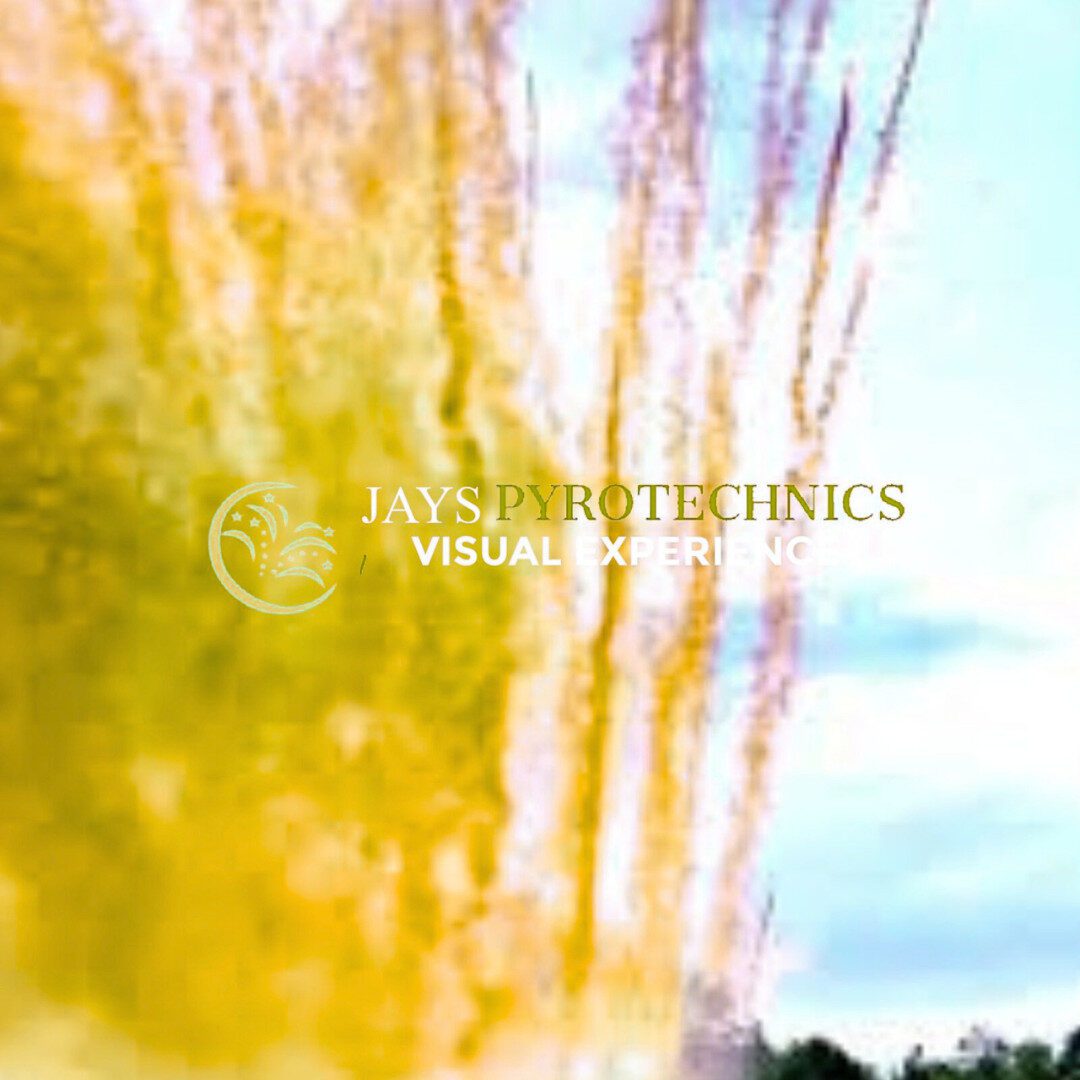 ECO DAYTIME 25 SHOT YELLOW FAN FIREWORKS CAKE - PER PIECE